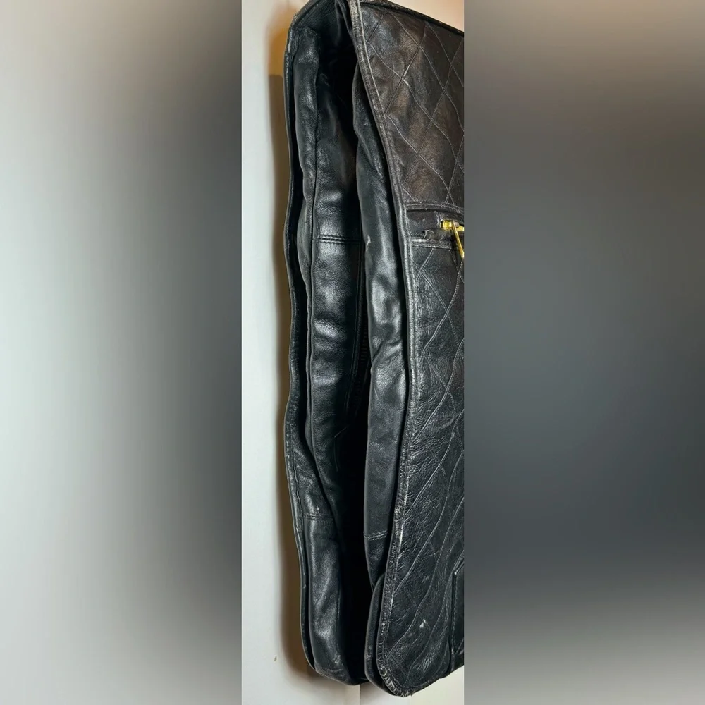 CHANEL Vintage Quilted Leather Garment Bag - Picture 3 of 9